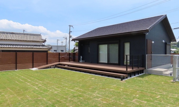 Sumoto Cottage | A cottage for rent based on the concept of spendi / Sumoto Hyōgo