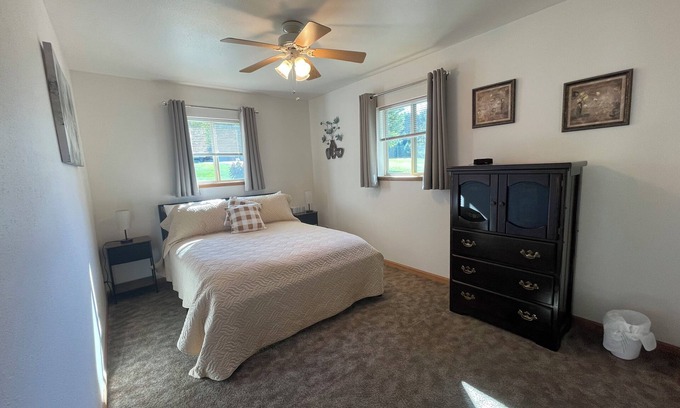 Stratford Cabin | A Cozy Cabin with Pond Views and Outdoor Fire Pit Near Eau Pleine Reservoir