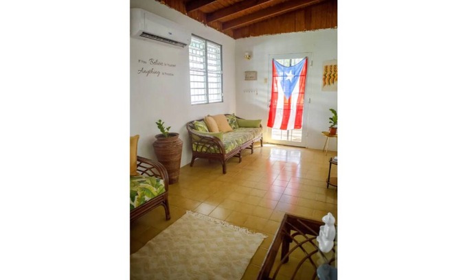 Salinas House | A cozy place to stay walking distance from the beach and Restaurants.