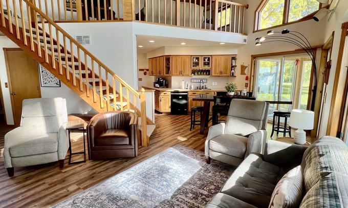 Cokato Cabin | A Creek Runs Through It & Garage Great Room