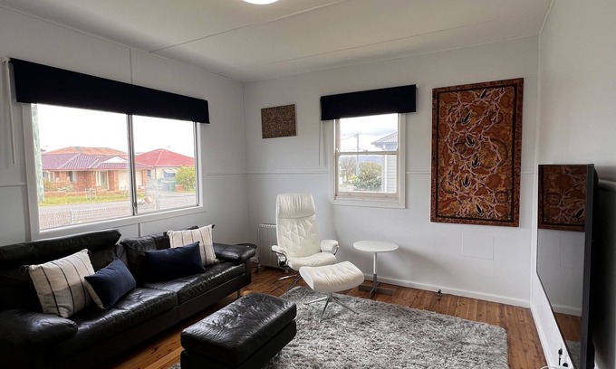 Long Jetty Cottage | A delightful cottage only an easy 10 minute walk to Toowoon Bay & Shelly Beaches