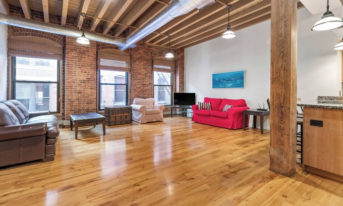 Downtown Boston House | A Downtown Loft 2 Bedroom!
