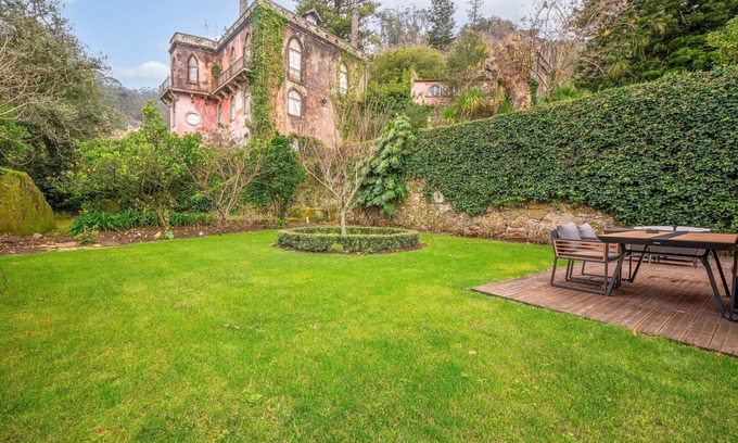 Sintra Apartment | A Fairytale House