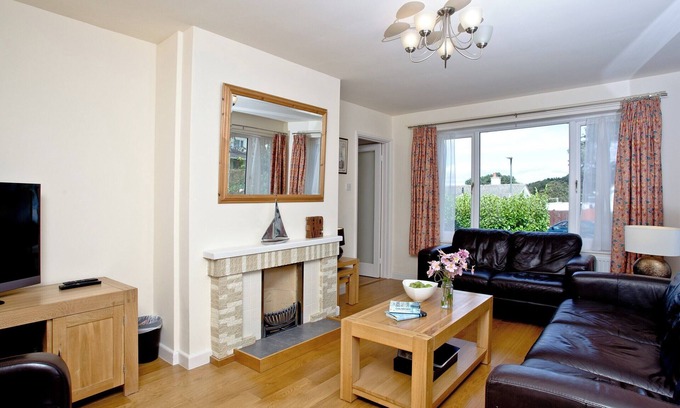 Brixham Cabin | A family friendly retreat with large garden, close to a secluded cove.