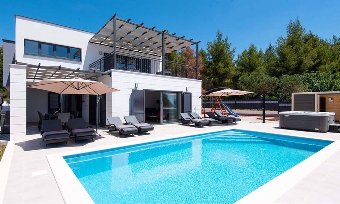 Orebic Villa | A family villa with a pool, gym and a sauna