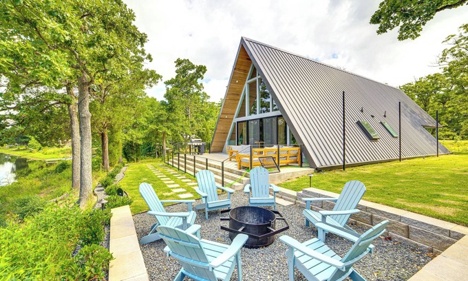 Malakoff Cabin | A-Frame Cabin w/Deck Near Cedar Creek Lake