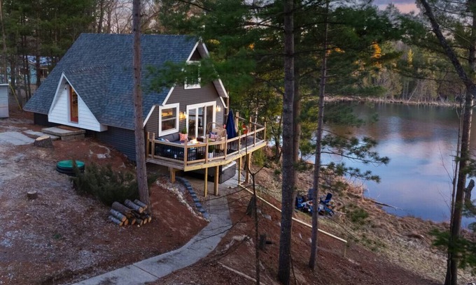 West Branch Cabin | A-Frame Escape | Hot Tub, Lake Views, Game Room