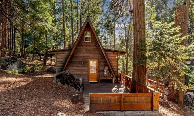 West Village Cabin | A-Frame Escape ~Unique stay w/comfort & style