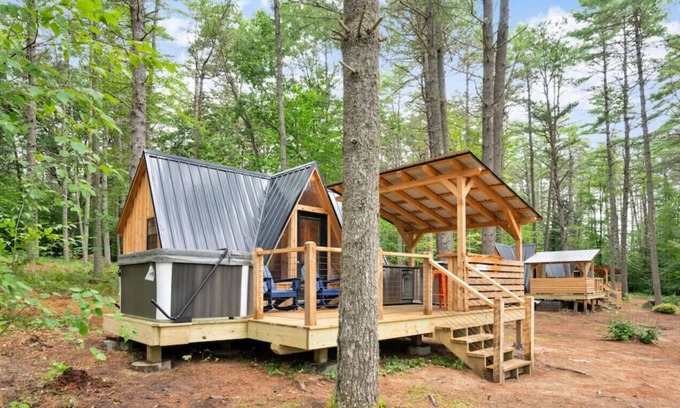 Oxford Cabin | A-Frame Retreat w/ Hot Tub