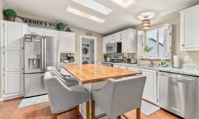 Lewiston House | A Getaway Home~ Families & Big Groups