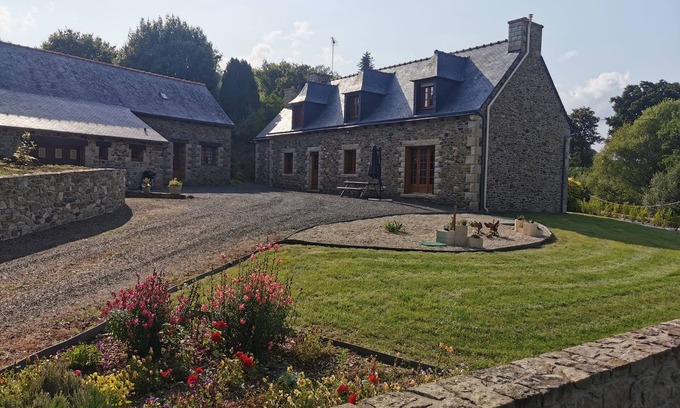 Tremuson House | A haven of peace in the Merlet valley