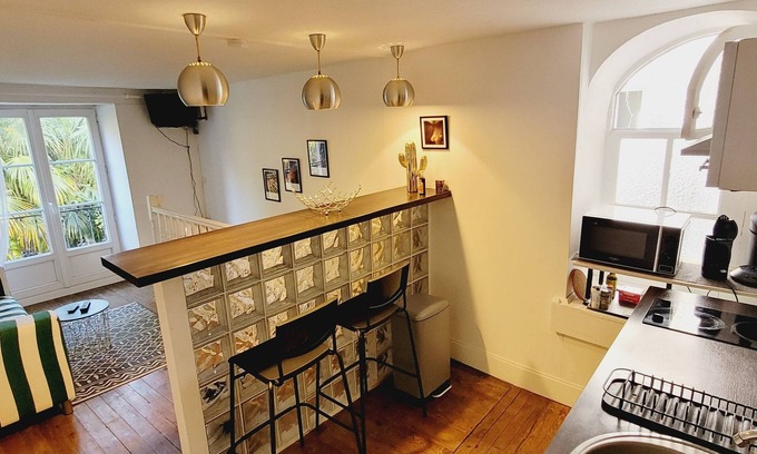 Bizanos Apartment | A haven of peace in the heart of the city