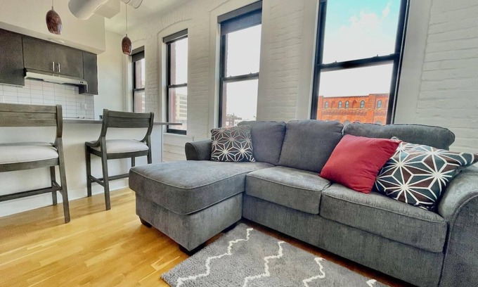 Downtown Omaha Apartment | A historic 700 square foot loft in the heart of the Old Market