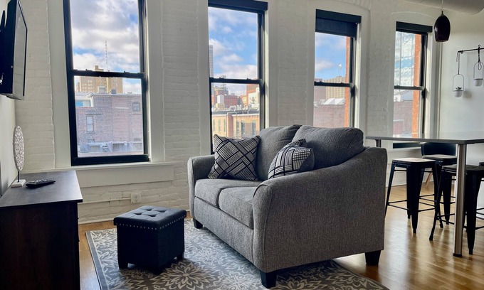 Downtown Omaha Apartment | A historic 900 square foot Atrium loft in the heart of the Old Market