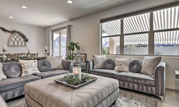 San Tan Valley House | A home that feels like home, w/hot tub and spacious living room