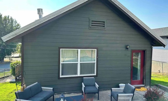 Potlatch Cottage | A house built for a company, now housing company!