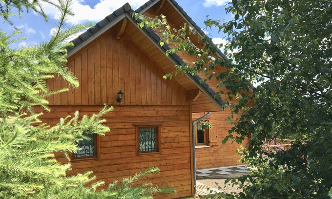 Murat-le-Quaire Ski Chalet | A jewel in a natural setting. An all-wood chalet in a natural setting.