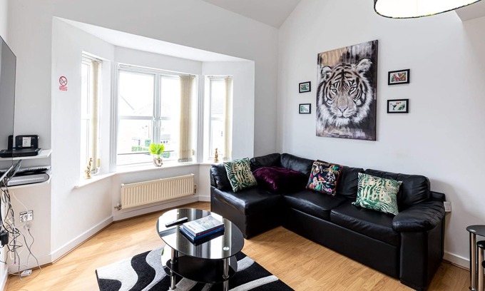 Warrington Apartment | A Jungle in Houston, Warrington, Great Sankey