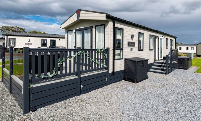 St. Andrews House | A lodge that sleeps 4 guests in 2 bedrooms