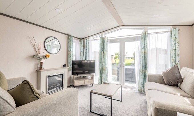 St. Andrews House | A lodge that sleeps 6 guests in 2 bedrooms
