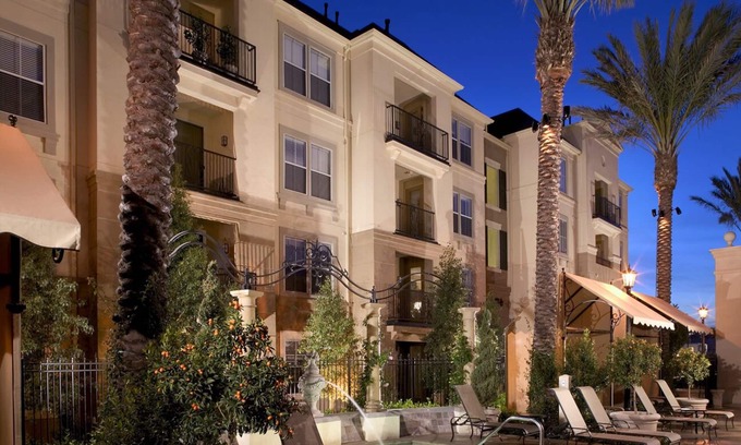 Airport Area Condo | A Luxurious Resort Style Condo in the Heart of Irvine