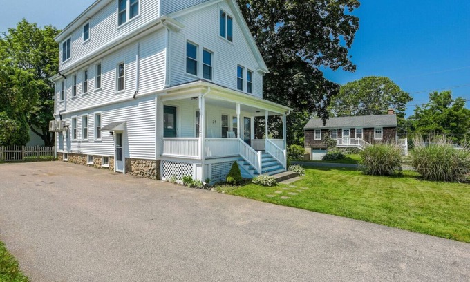 West Mystic Apartment | A Luxurious Retreat in Mystic Ct