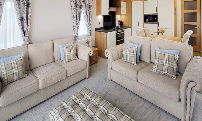 Ancroft House | A luxury 14-foot holiday home.