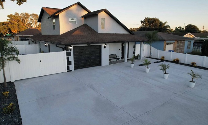 Pinecrest West Park House | A luxury home centrally located in Tampa Bay