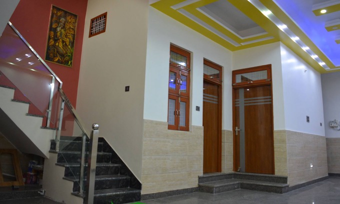 New Delhi House | A luxury home in Delhi for family & couples
