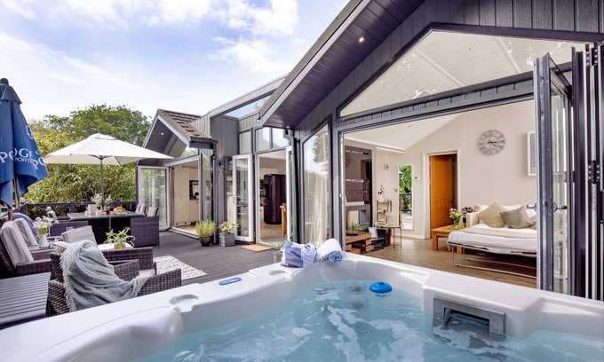 Brayford Cabin | A luxury, pet friendly retreat, in North Devon. 20% discount until June 30th