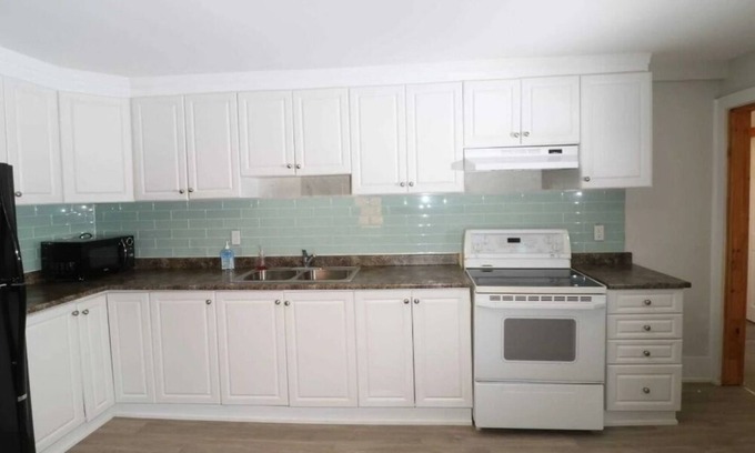Orangeville House | A.M Cozy Home A beautiful century home with 3 bedroom