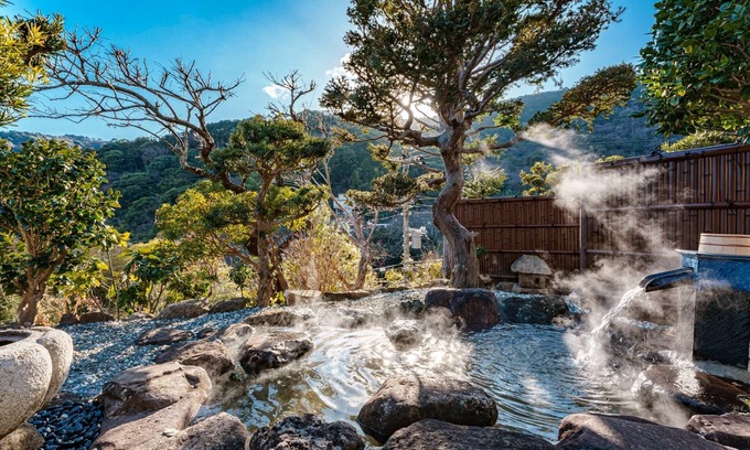 Atami House | A modern Japanese hot spring inn with an openair bath A relaxing space with a garden/Atami Shizuoka