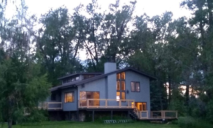 Four Corners House | A Montana Island Getaway Home