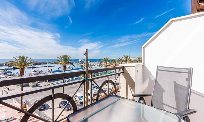 Caleta de Velez Apartment | A&n Seaport 3 A