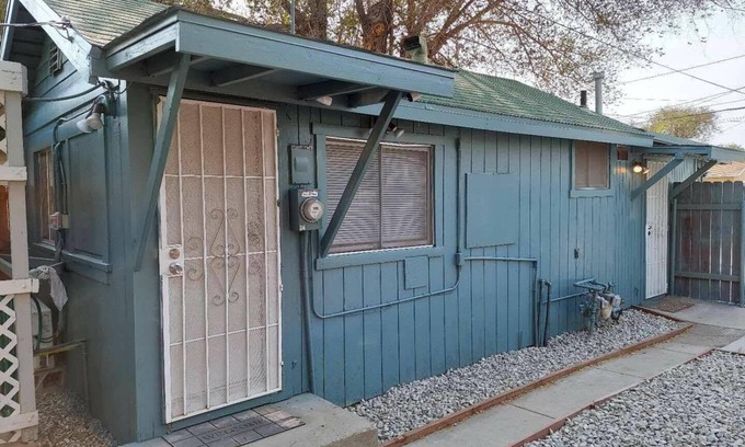 Lancaster House | A newly remodeled 1BD&1BR private whole Guest-home to yourself!