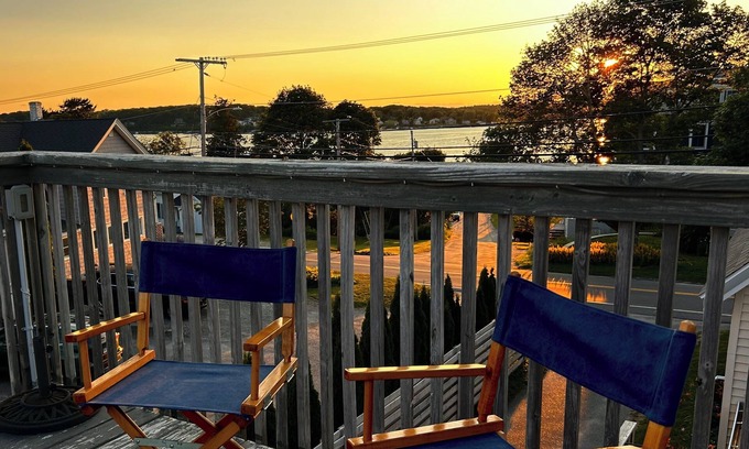 Mid-Coast and Islands House | A newly renovated New Englander style home on the southern tip of Orr's Island.