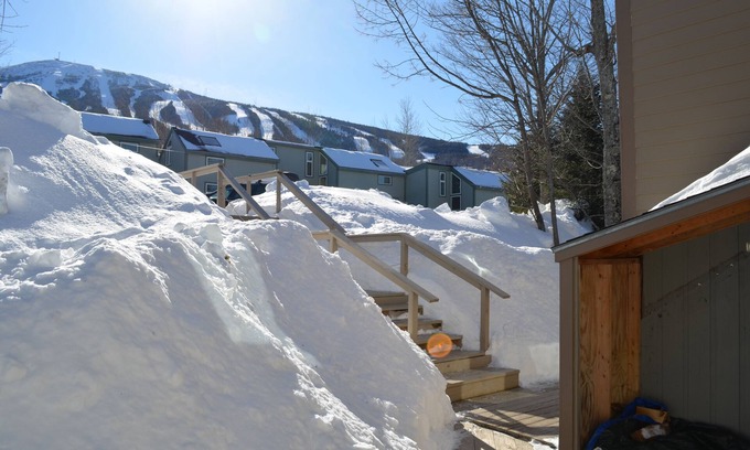 Carrabassett Valley Condo | A+ on slope accommodation