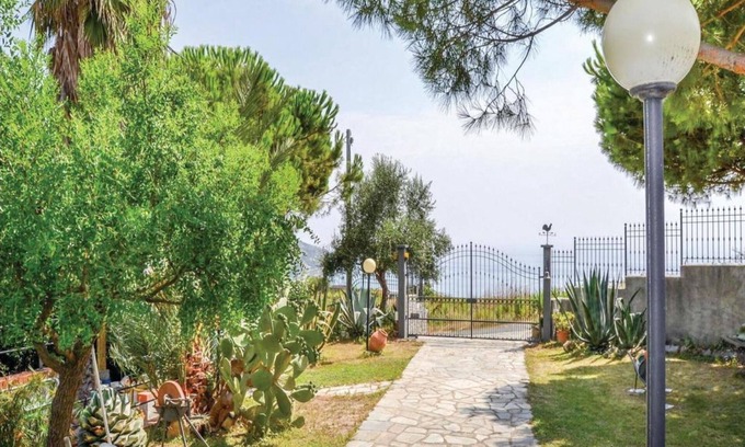 Santo Stefano al Mare House | A peaceful Paradise facing the Sea