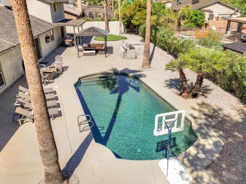 Avant House | A. Pharoah of North Scottsdale - Fun Amenities!