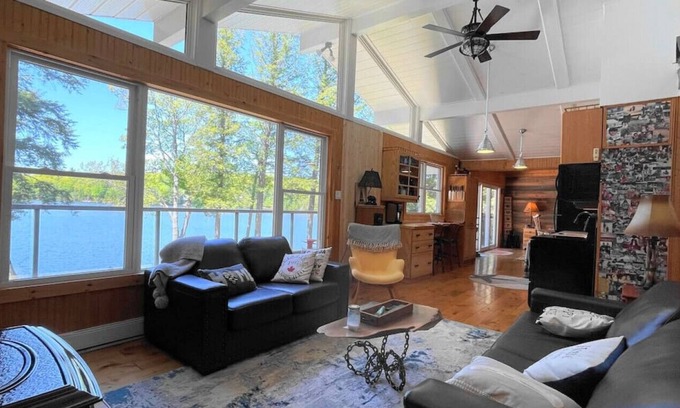 North Kawartha House | A Piece of Paradise.