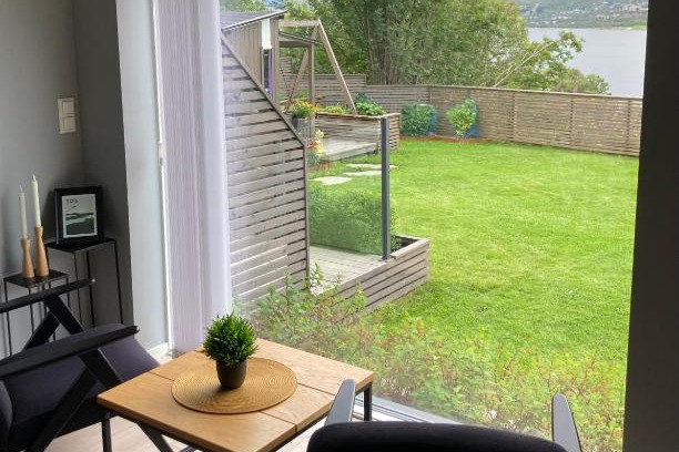 Tromso Apartment | A place for Aurora in wintertime and midnight sun in summer-time!