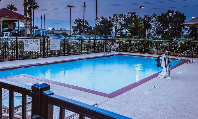 Tomball Hotel | A Place You'll Surely Enjoy! 2 Convenient Units, Outdoor Pool, Free Breakfast!