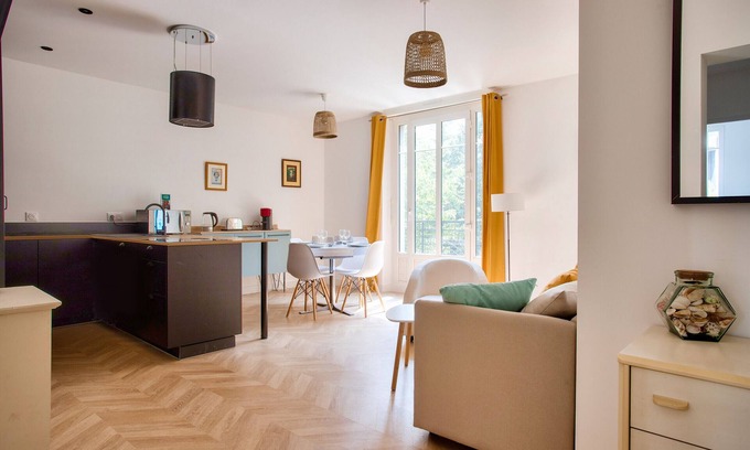 Dobree-Bon Port Apartment | A pleasant stay in Nantes