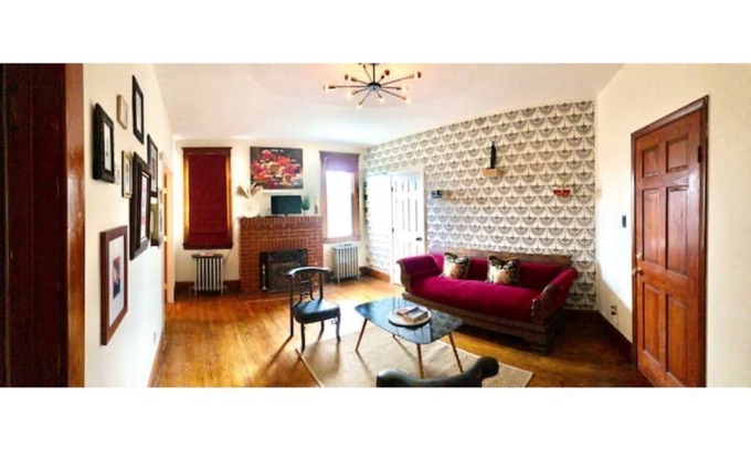 Mt Pleasant Park Apartment | A Poet's Place-1 Br Vintage Chic Apt