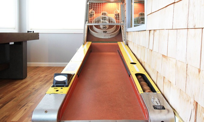 Old Orchard Beach House | A private escape in historic OOB | Game Room | Vintage Decor | 5min to beach