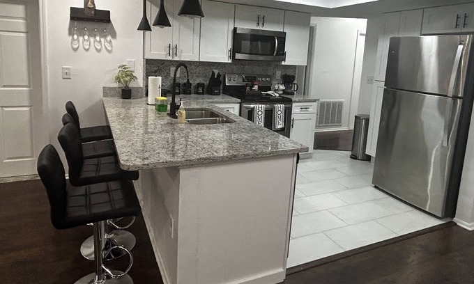 Spring Hill Apartment | A property with the best places to visit