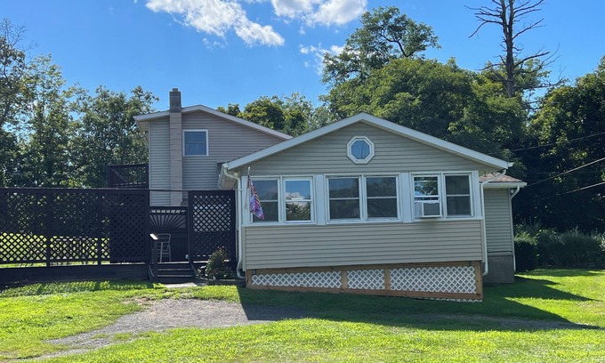 Mount Marion House | ‘A Quiet Place’ 3-bedrm house. Mid-Hudson Valley.