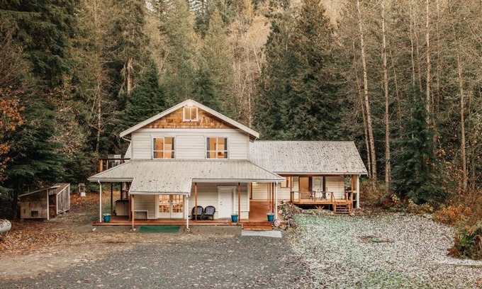 Maple Falls House | A Ranch House and Bunk House, Great Retreat