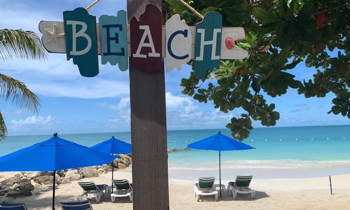 Dickenson Bay Apartment | A small and intimate Apart - Hotel right on the beach