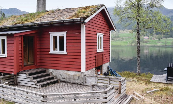 Naustdal House | A small vacation paradise on an island in Nesvatnet, all to yourself.